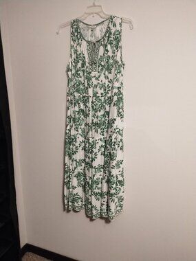 Max Studio Summer floral maxi dress